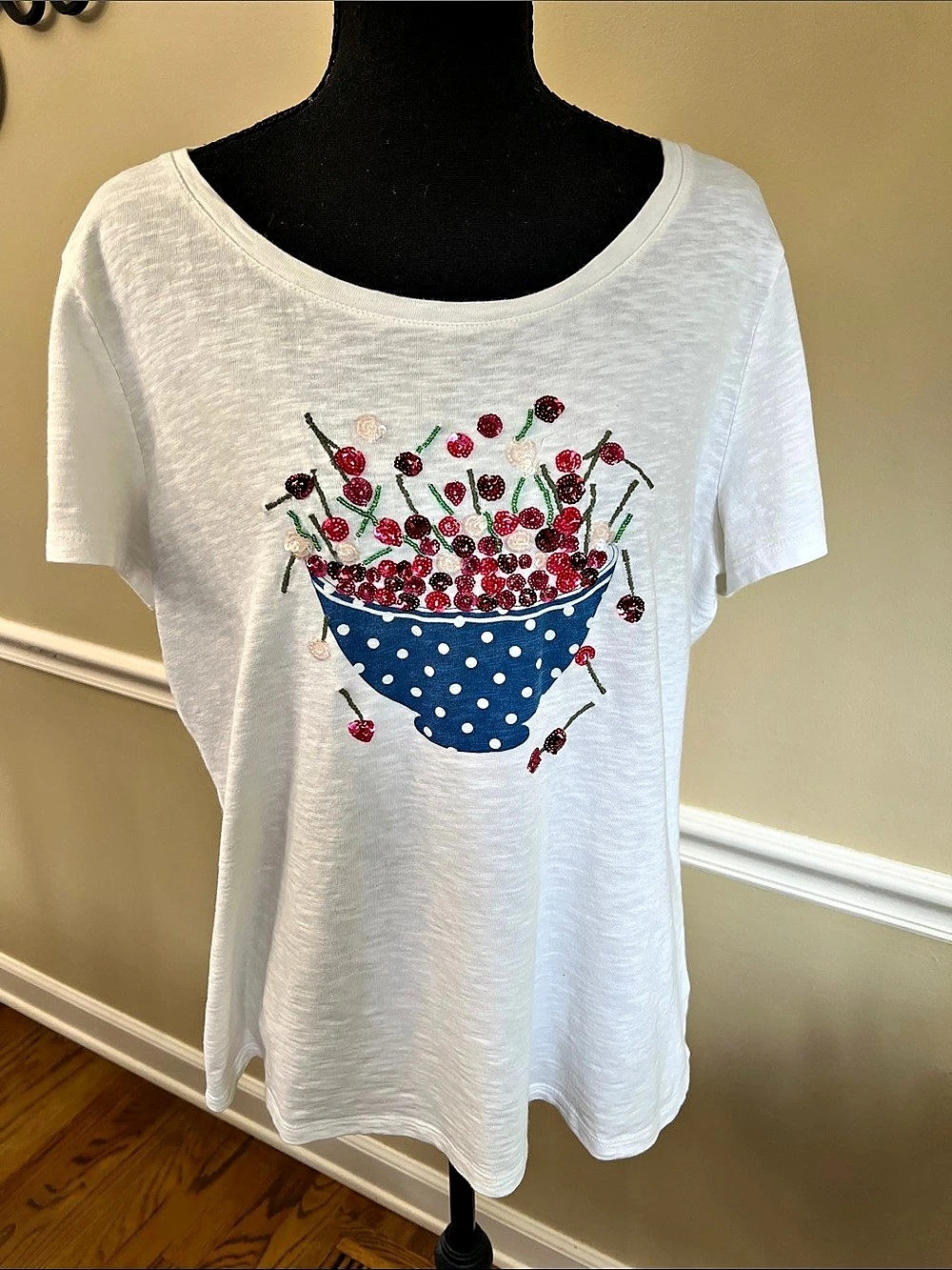 Talbots Short Sleeve Embellished Tee in White & Blue Like New